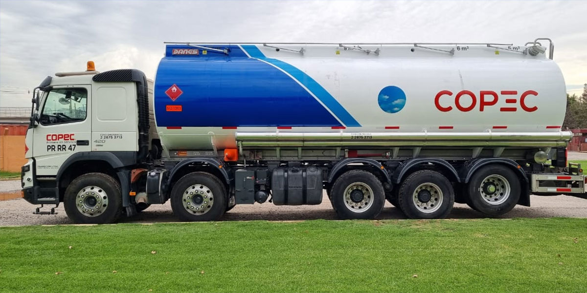 Camión de Transcom Chile en ruta